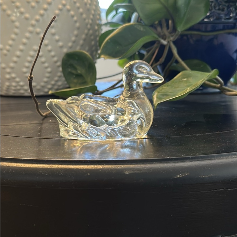 🦆 Glass Duck Figurine